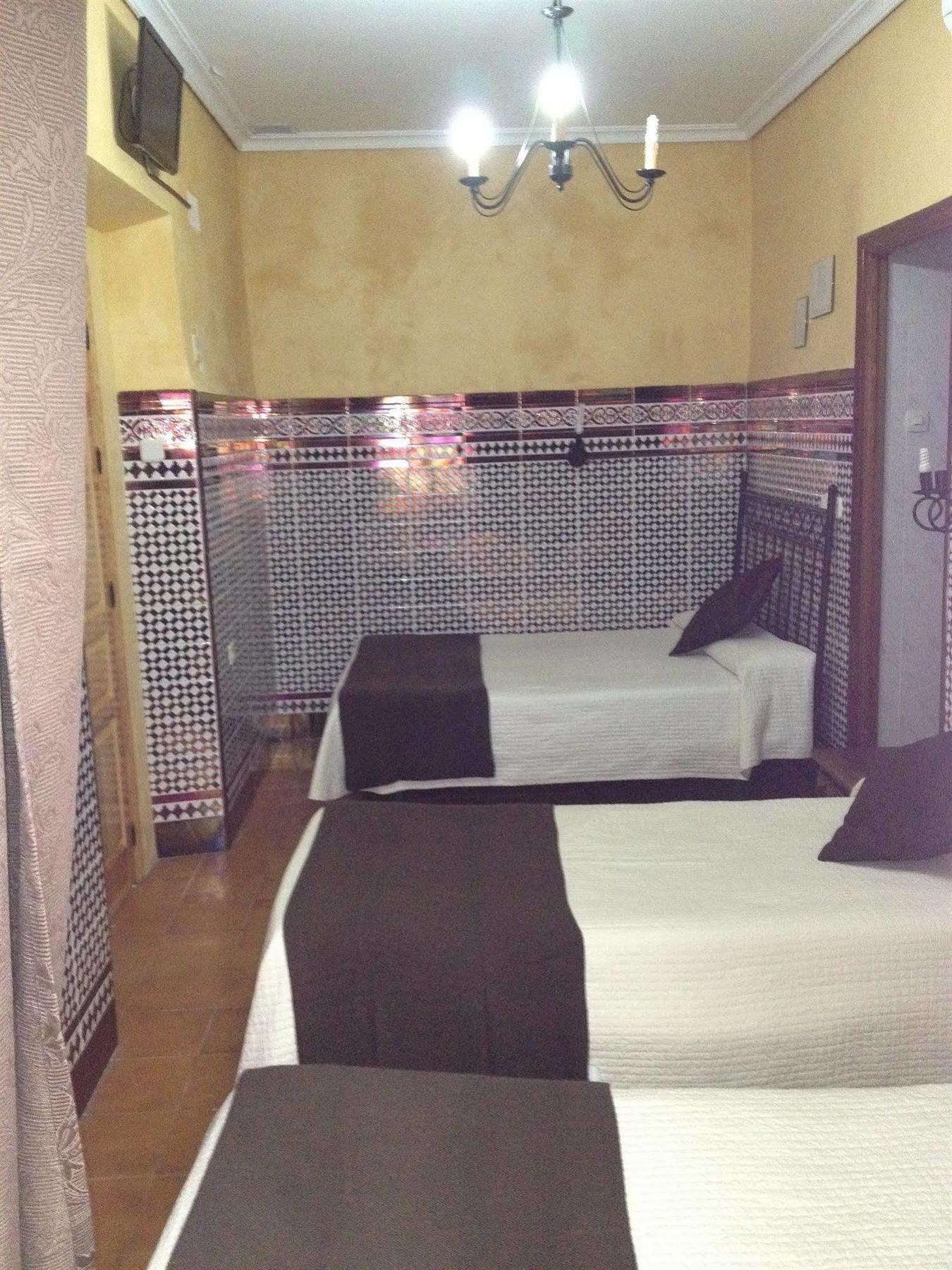 Hostal Atenas Sevilla Exteriör bild